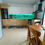 View Luxury Бухарест