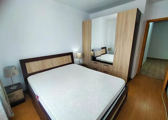 View Luxury Бухарест